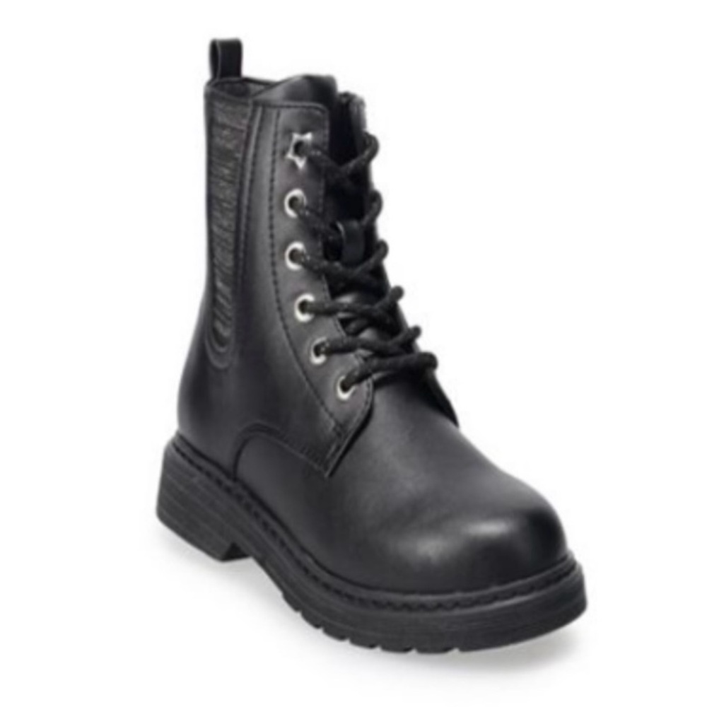 New with tag and box non slip compact boots